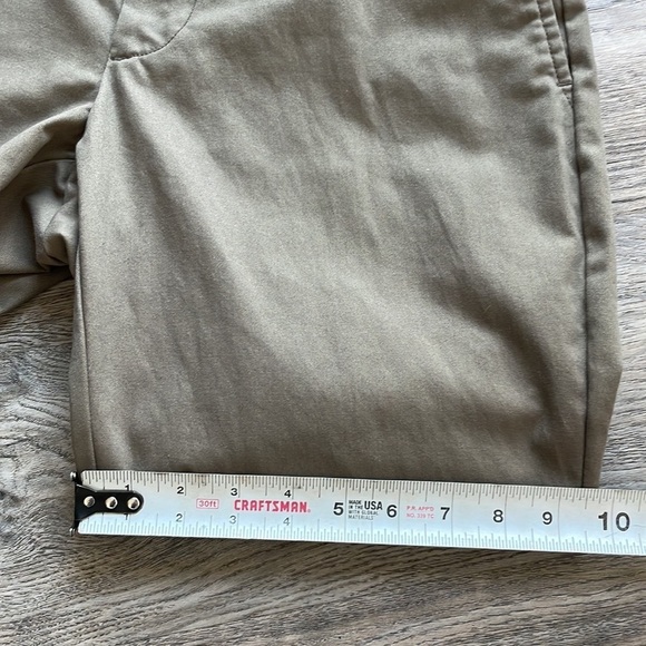 Old Navy Mens Brown Athletic Taper Pants with Built in Flex, Chino, size 30x30 - Picture 6 of 10